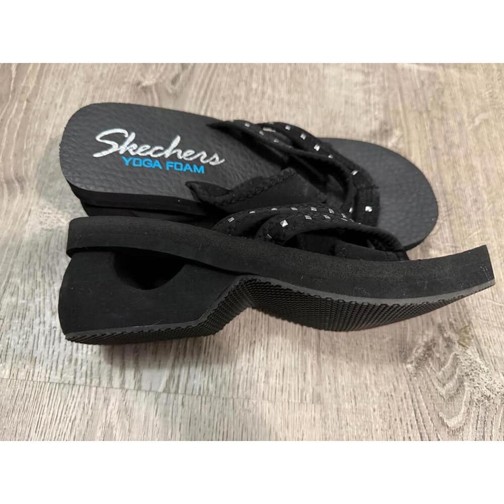 Women’s Skechers Sandals
